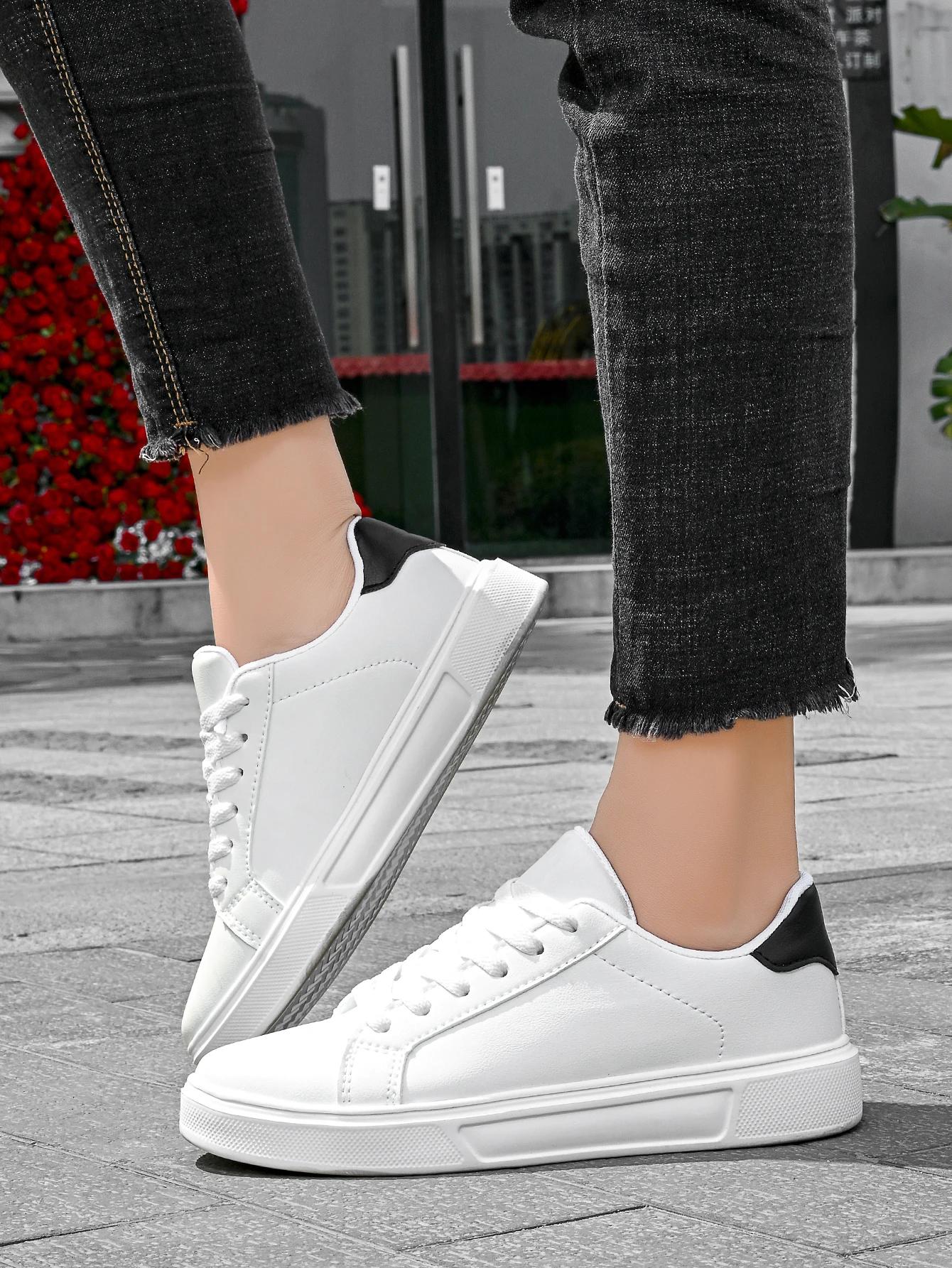 

Большой размер 35-45 Легкие Дышащие Простые Спортивные Парные Повседневные Кеды Модные и Универсальные Обувь для Занятий Спортом на Открытом Воздухе 45 белый