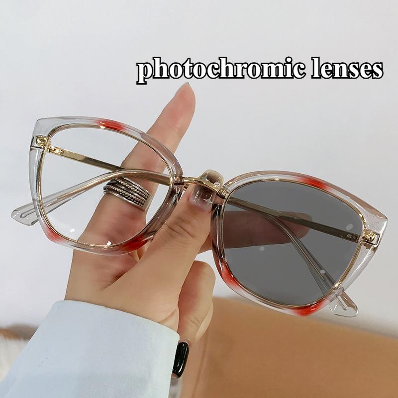 Fashionable High-Definition Color Changing Glasses Ultra Light Cat Eye Flat Lens Women'S Photochromic Goggles