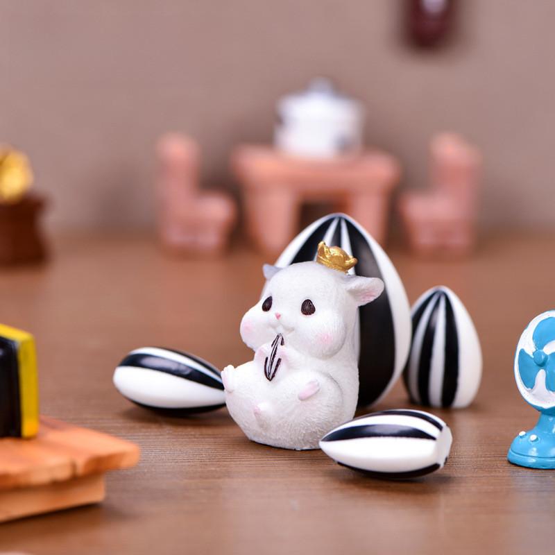 Adorable Resin Figurine Hamster Mini Ornaments For Terrarium Or Bonsai Display