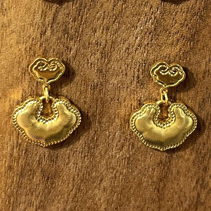 Antique gold craftsm Ruyi earrings for women Exquisitely carved vintage Court style gourd stud earings wedding  gifts