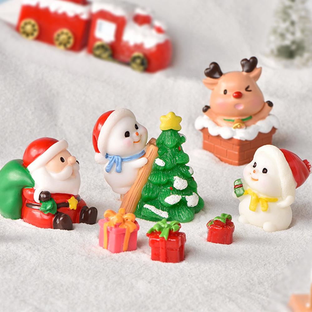 Christmas Micro Landscape High-Quality Snow Landscape Decoration Resin Figurines  Miniature Christmas Scene For Winter