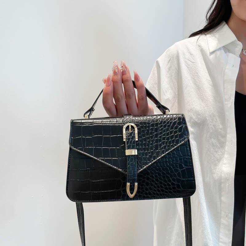 

Fashion new retro solid color oily versatile small square bag women s casual personality temperament advanced sense messenger bag чёрный