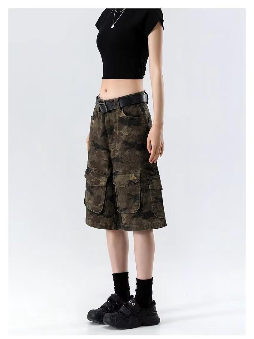 

Жіночі джинсові шорти з камуфляжним принтом з високою посадкою - Літній стиль 2025, Вільні штани-п ятиточки з широкими штанинами M: 155-165CM (95-108 lbs)