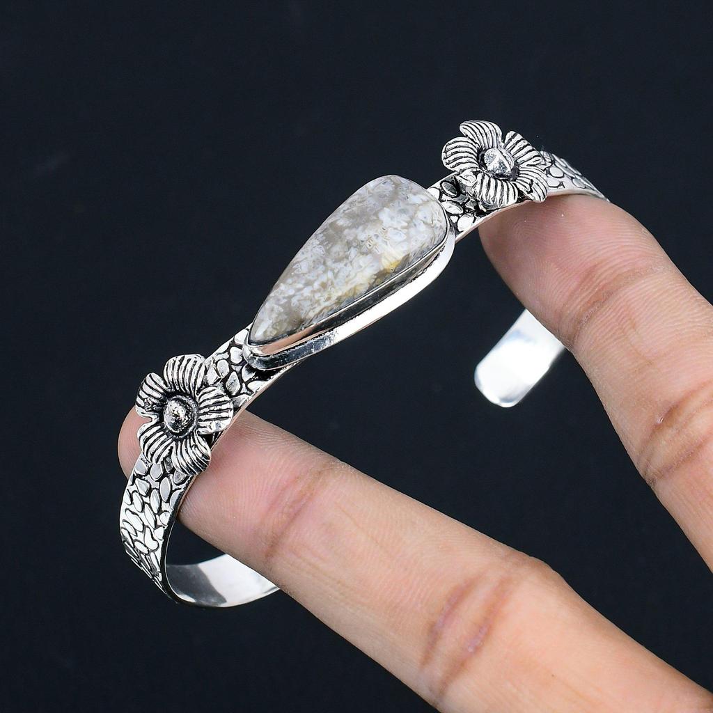 Pulseira de Prata 925 com Gema de Coral Fóssil Natural Flor Ajustável para Meninas