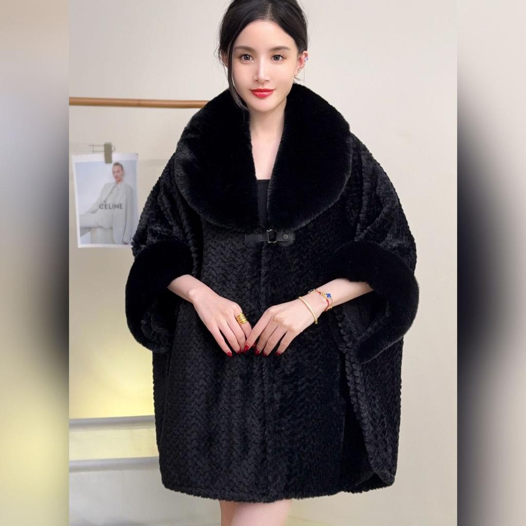 Winter Women Loose  Cape Thicken Velvet Warm Batwing Sleeves Long Cloak Semicircle Faux Fur Neck   Wear Overcoat