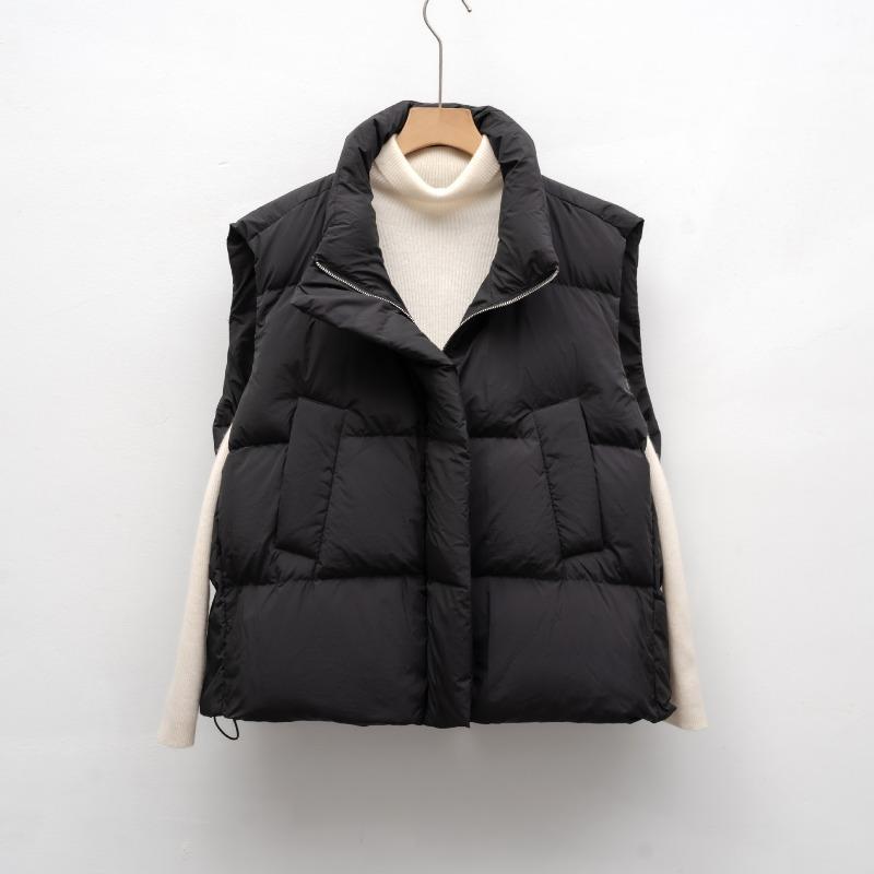 Minimalist Casual Stand-Collar Puffer Vest Women's Short-Length Loose-Fit Down Vest for Fall/Winter