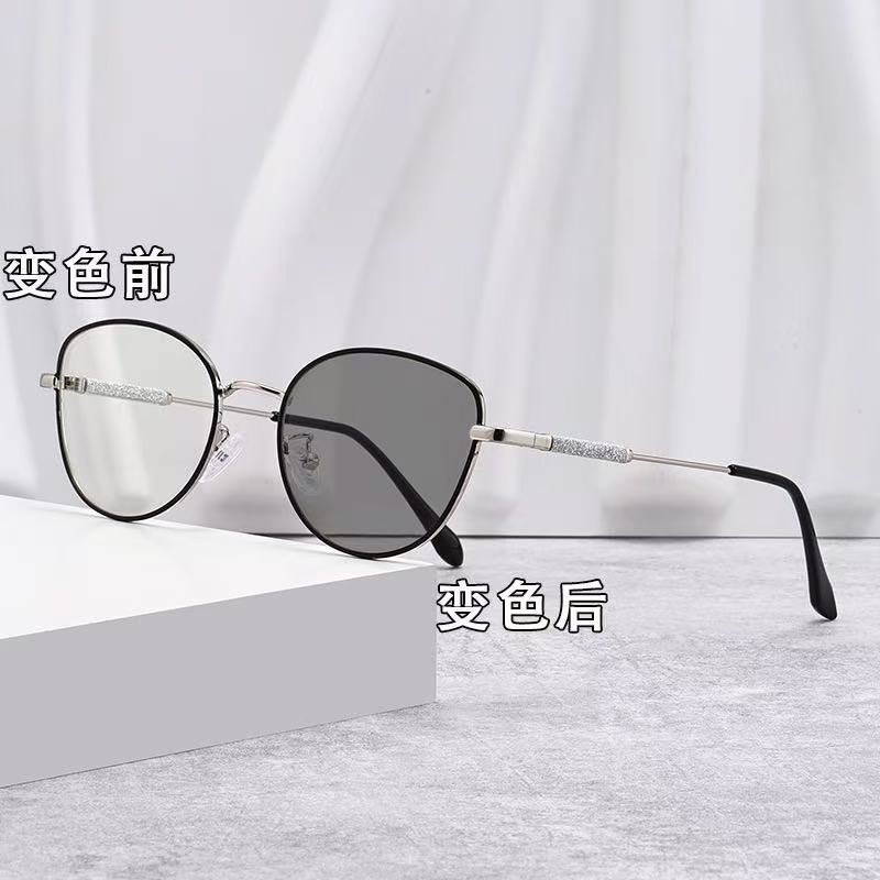 

Light-Sensitive Color-Changing Anti-Blue Light Glasses Frame Plain Face Fashion Casual Cat Eye Myopia Glasses Bright Pink Street Shooting Myopia Photochromic flat lens 0 degree