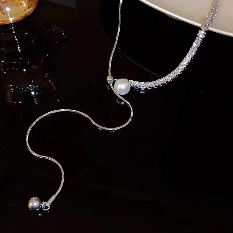 

Pullable flash diamond pearl long necklace niche new design sense premium collarbone chain neck chain tide