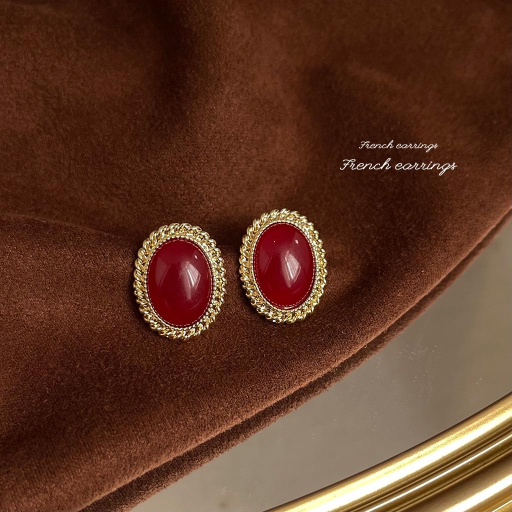 Chinese-Inspired Elegant 925 Silver Stud Earrings with Exaggerated Design