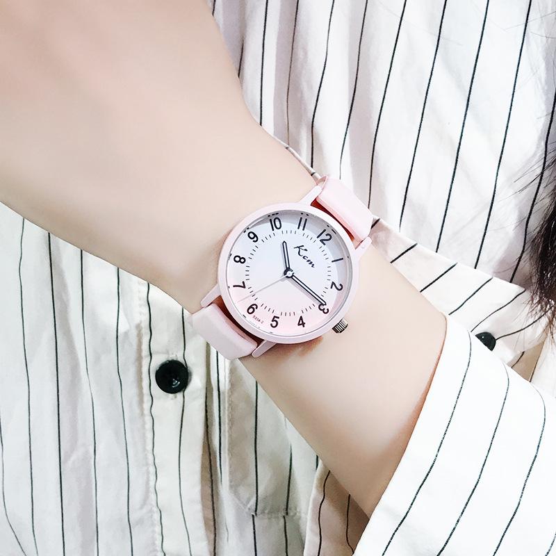 

Silent Exam Quartz Watch: Luminous & Waterproof for Junior & High School Students, Men & Women, in Simple, Vibrant Colors. розовый