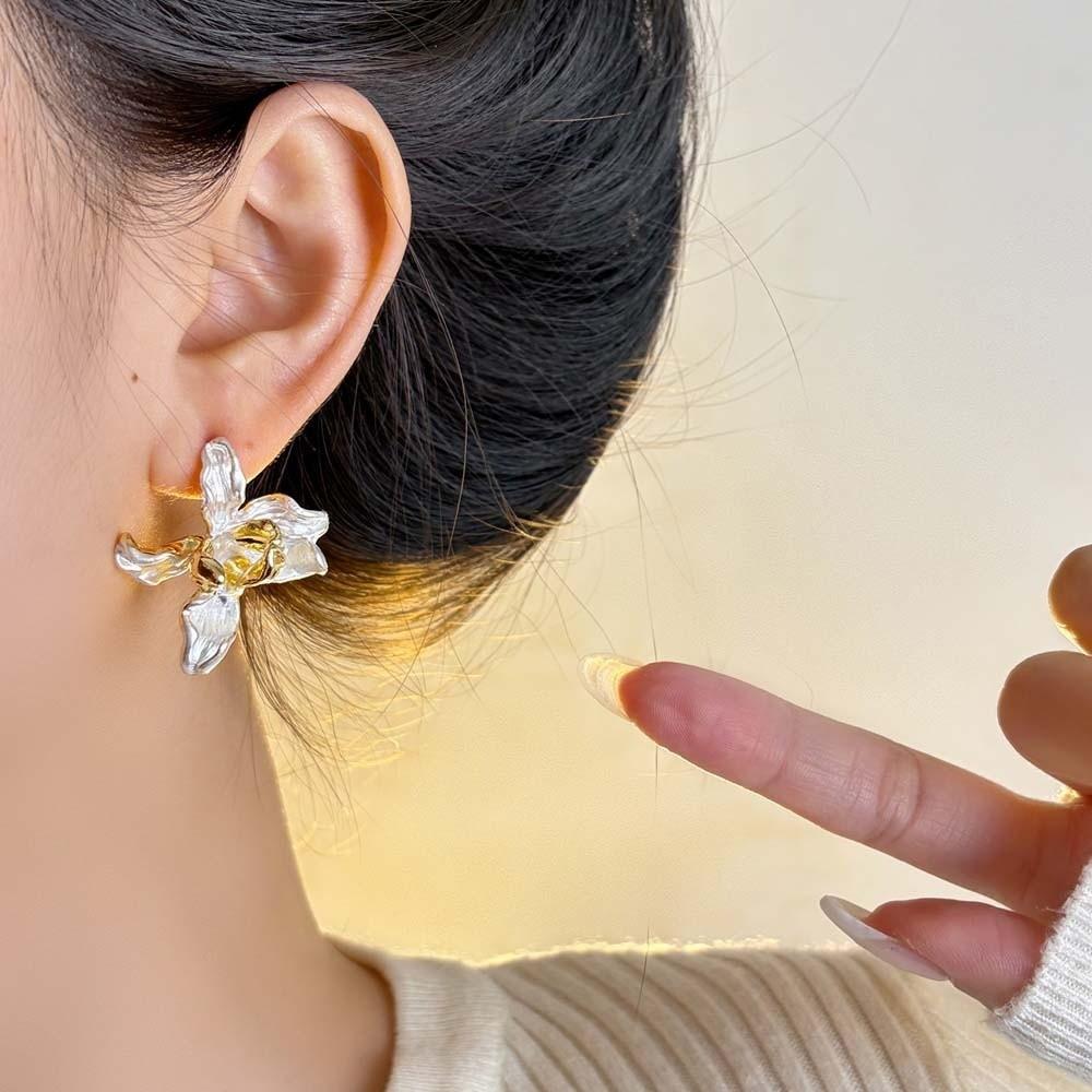 1 pair Zinc Zinc Alloy Enamel Iris Earrings Luxury Metal Flower Ear Studs Golden and Silver Earrings  Holiday
