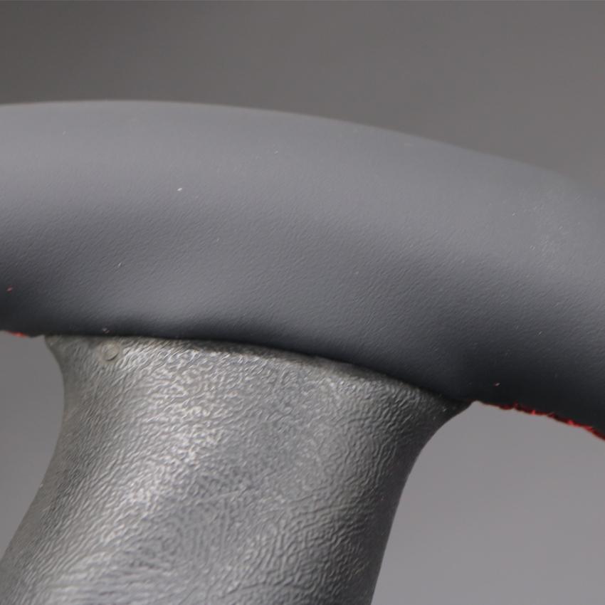 Черный Нескользящий мягкий автомобильный чехол на руль из искусственной кожи с оплеткой — фото 6