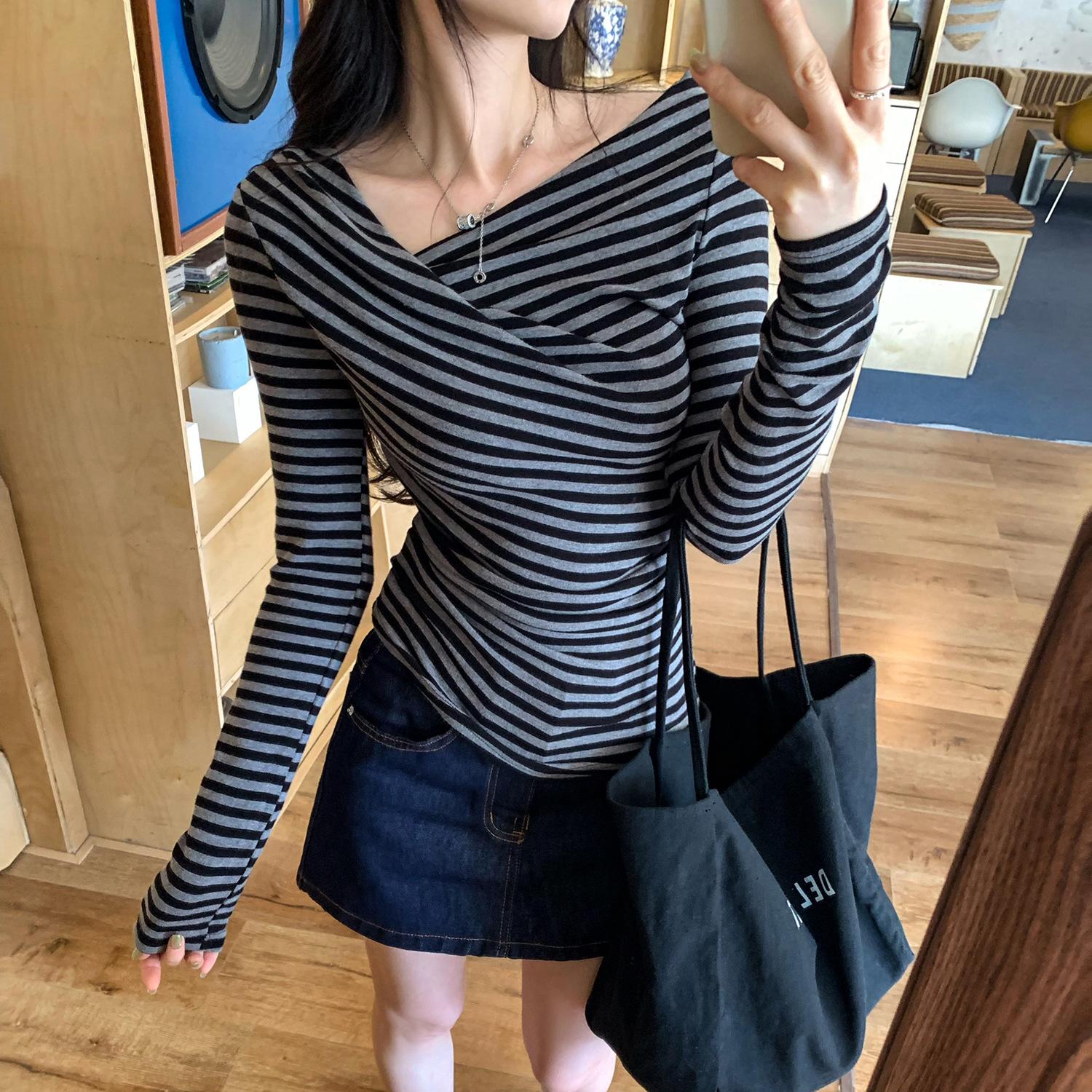 Women s Autumn/Winter Striped V-Neck Slim Fit Long Sleeve Shirt Extra Large