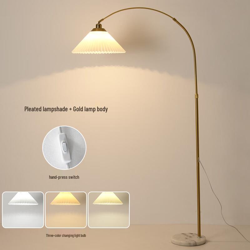 Угловая напольная лампа для дивана с бронзовыми складками