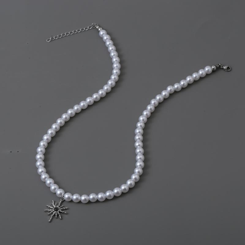 Delicate Necklace with Adjustable Chain Stylish Pendant Necklace Jewelry Adjustable Clavicular Chain Pearls Neckchains