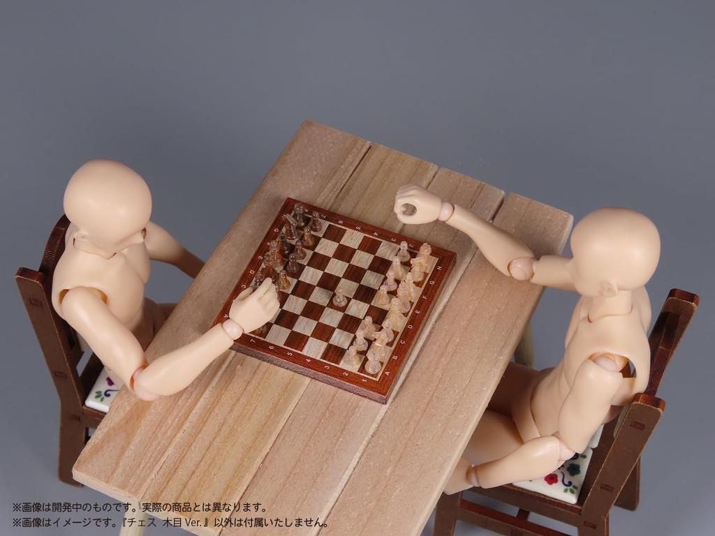 MIC DIG Figure Play Chess Wood Grain Plastic Model Ver. Pre-painted