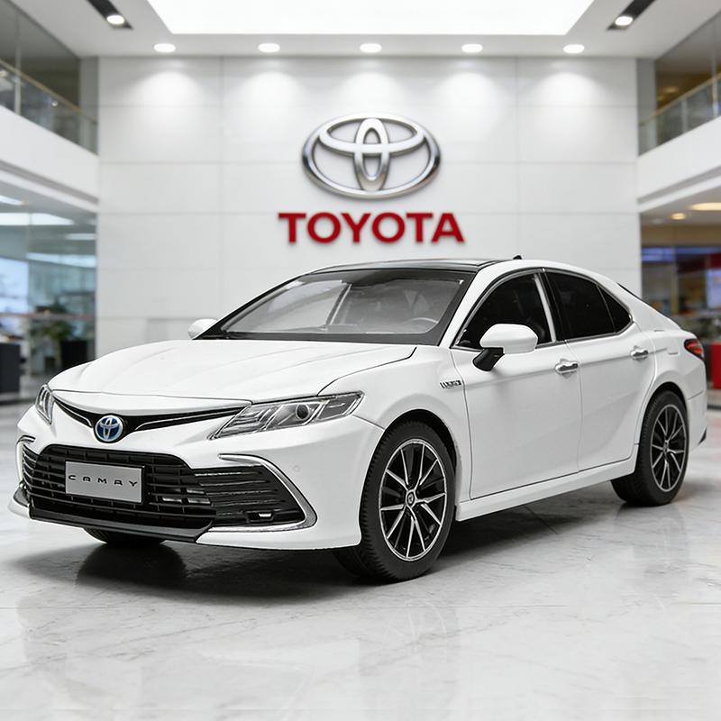

NEW 1:18 Toyota Camry 2023 Alloy Car Diecasts & Toy Vehicles Car Model Miniature Scale Model Car For Children