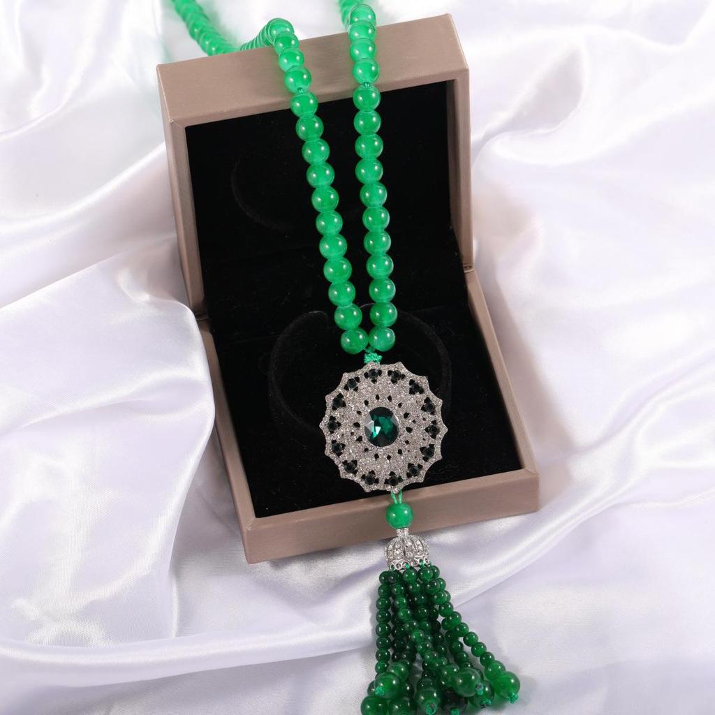 Trendy Green Bead Long Sweater Chain with Tassel Pendant - Light Luxury Necklace