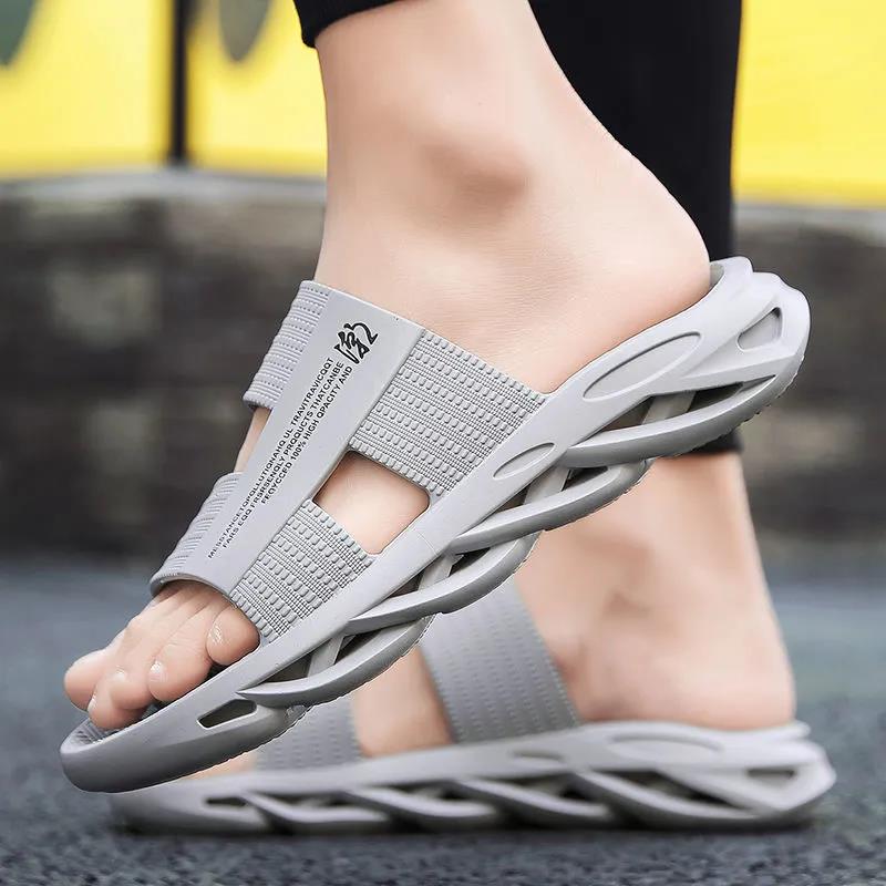 Men's Summer Large Size Non-slip Deodorant Breathable Slippers Spring Soft Sole Thick Heel Beach Slippers