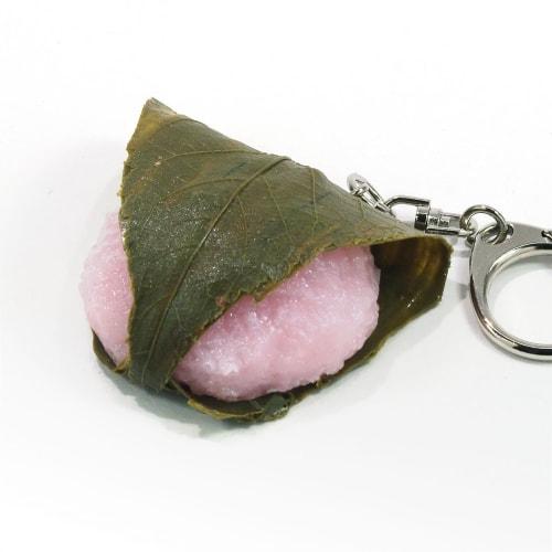 Food replica keychain - Sakuramochi (cherry blossom rice cake) that looks like you could eat it 081OK