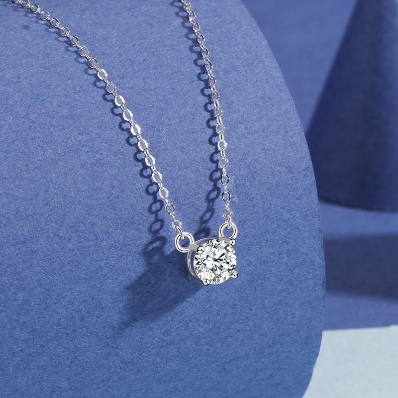Single Diamond Necklace Women's Simple Fashion Temperament Versatile Small Exquisite Ins Style Pendant Necklace