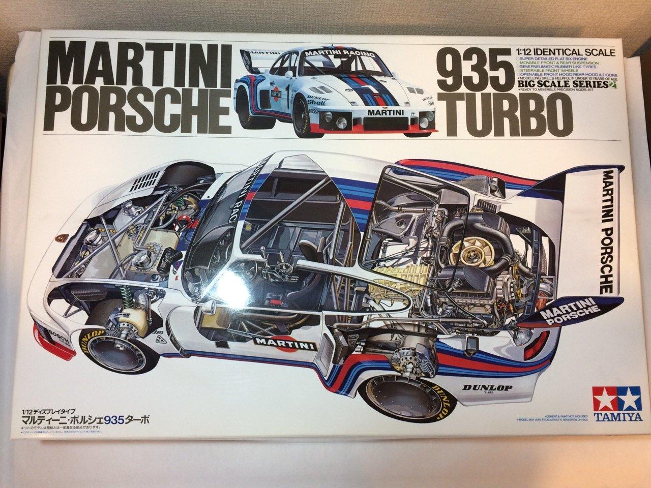 

12023 Большой масштаб Martini Porsche 935 Turbo 1/12