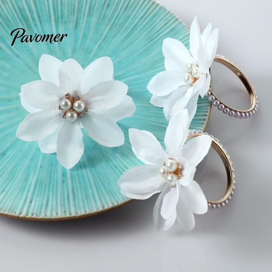 Wedding Napkin Rings 6Pcs White Lotus Rings, Chiffon Flower Metal Ring Holders, Faux Durable Pearl Dinner for Bridal Shower Table Decor Light