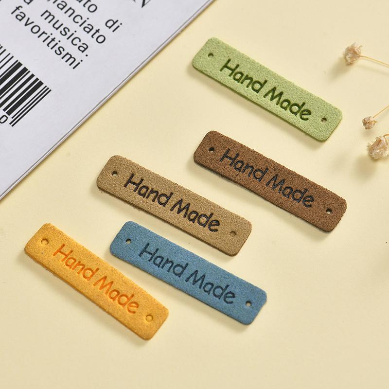 20pcs 1*4cm Handmade PU Leather Tags Color Sewing Labels For Bag Needlework Decoration DIY Hats Bags Garment Accessories