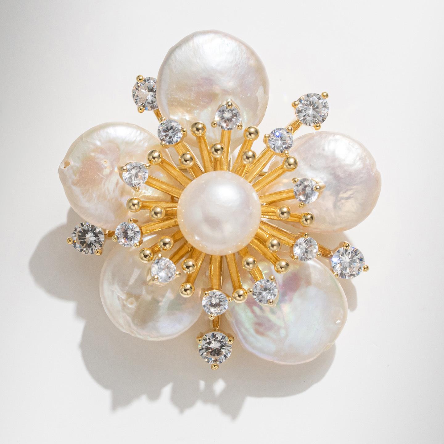 

Elegant Silver Baroque Freshwater Pearl Five-Petal Flower Brooch Pin