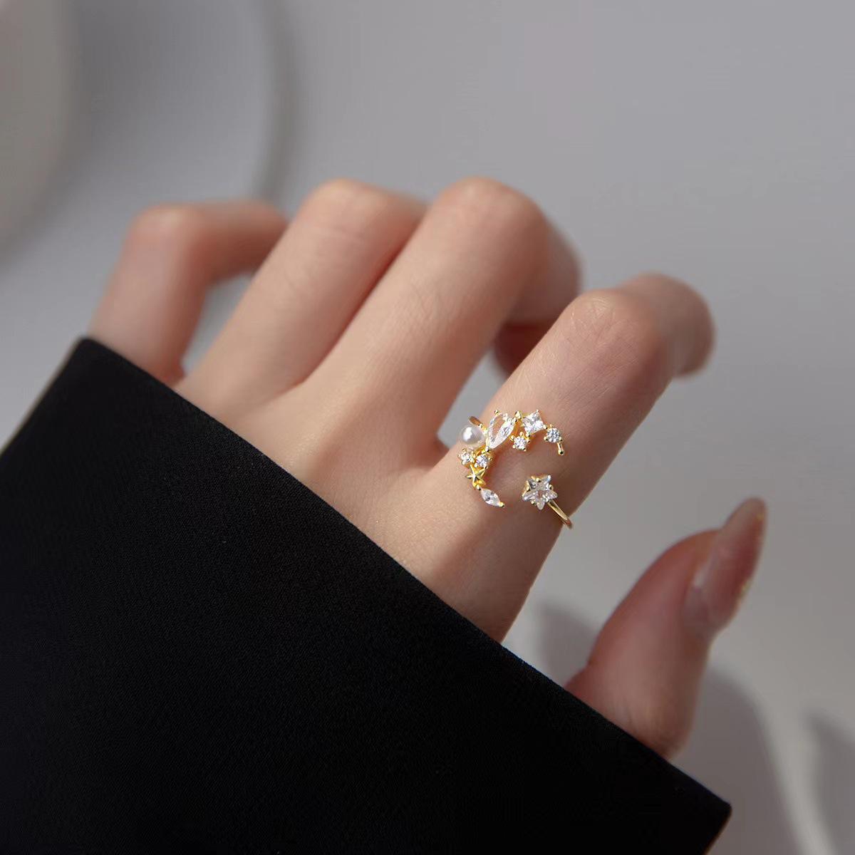 

Moon & Star Zircon Ring with Pearl - European/American Fashion Statement золотой