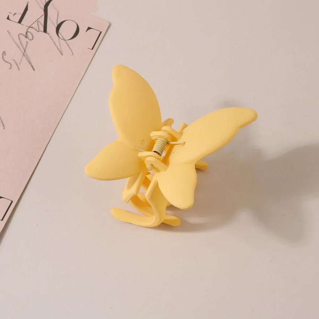 Sweet Frosted Matte Butterfly Hair Claw Clip Women Simple Solid Color Fashion Exquisite Shark Clip for Girl Hair Accessories