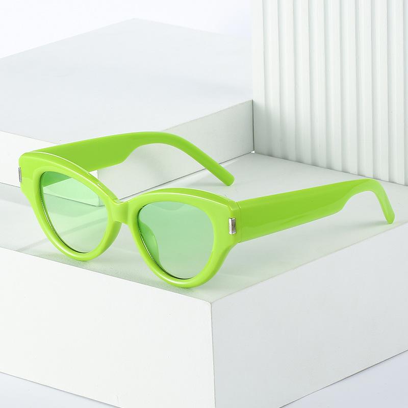 New Cat Eye Sunglasses French Fashion Same Glasses Personalized Internet Celebrity Catwalk Sunglasses Women