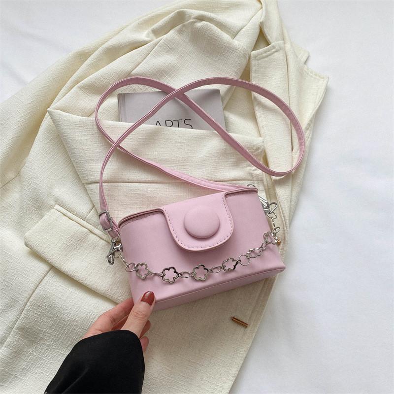 Chic And Fashionable Small Shoulder Bag For Women Perfect For Everyday Use