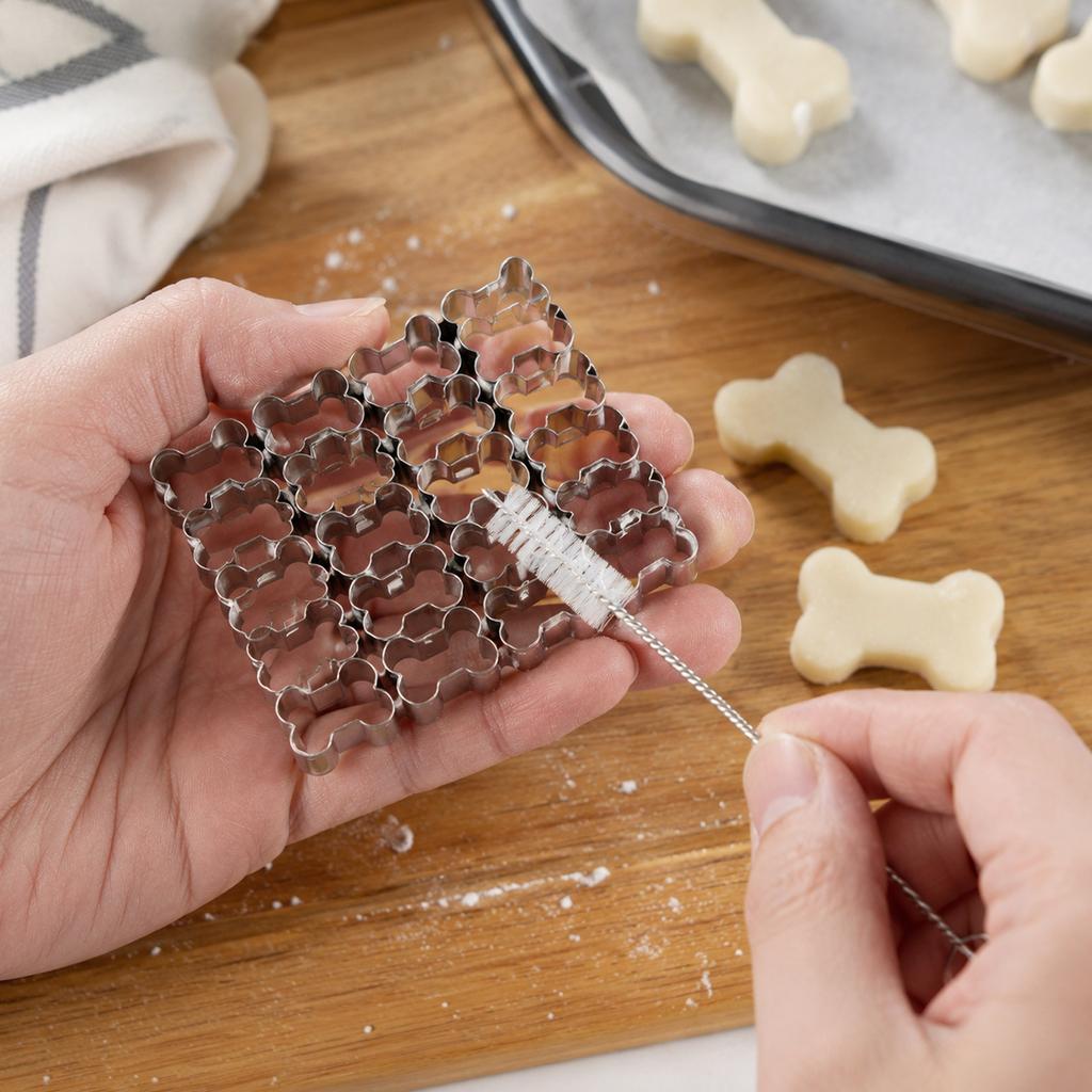 Stainless Steel 25-Grid Mini Fish Bone Shaped Cookie Cutter Biscuit Mold Embossing Tool for Baking and Pastry Making
