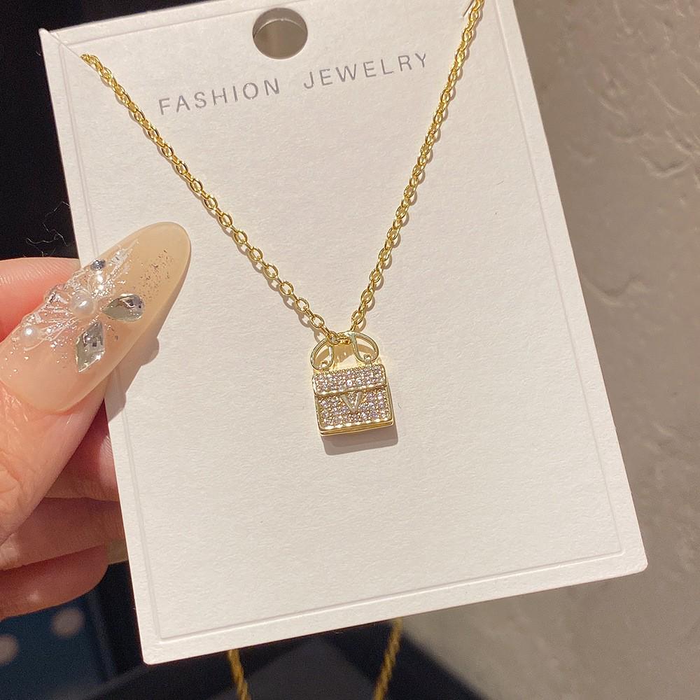 18K Gold Titanium Rhombus Clavicle Chain Necklace - Women’s Trendy Geometric Choker Pendant