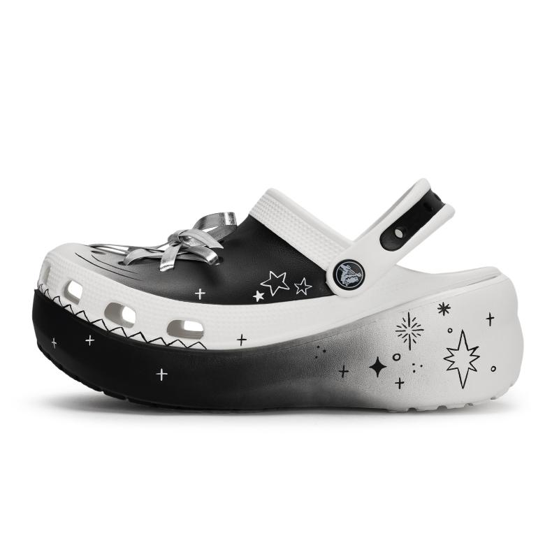 Crocs Classic Platform Clog 811 Hoshino Ginteri gift box graffiti star strap hole shoes women's black and white