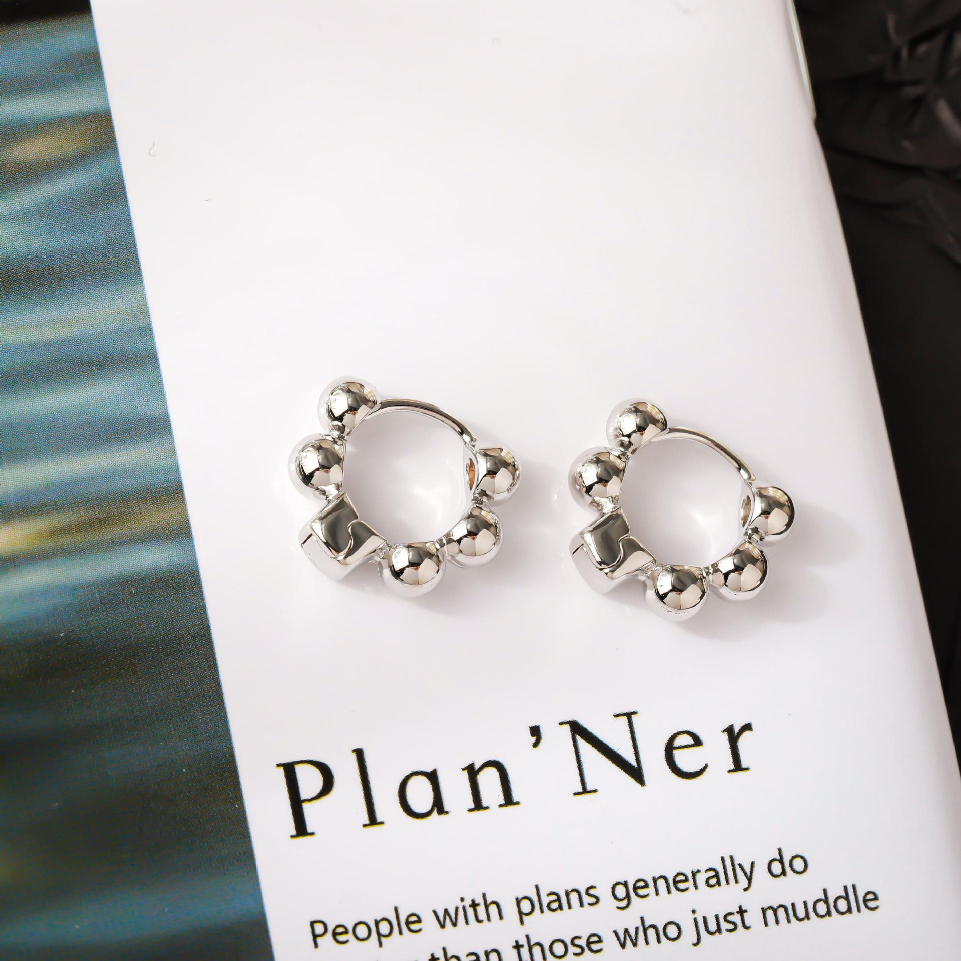 European & American Oversized Metal Ball Earrings – Minimalist Bean Bead Design for Women