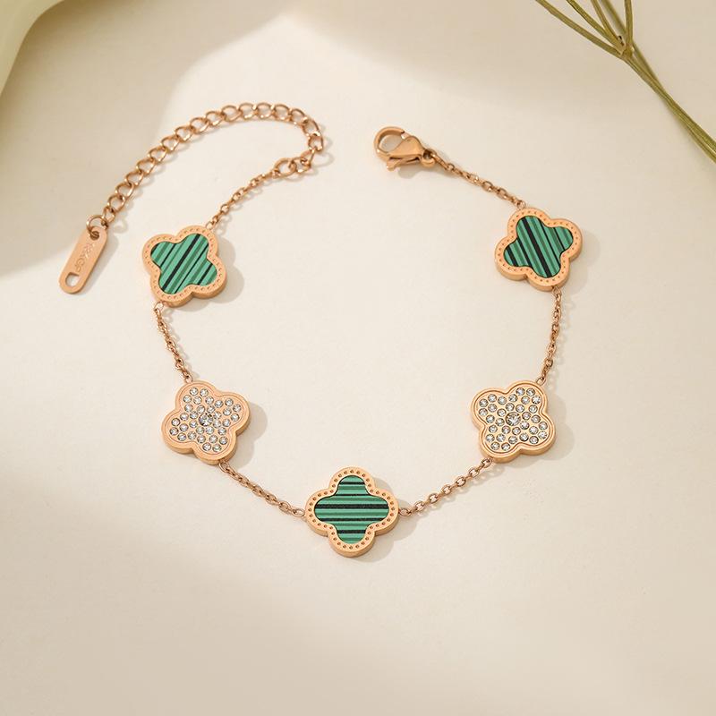 Fashion 18K Four-leaf Clover Bracelet Titanium Steel Light Luxury Senior Sense of Simplicity Fashion Versatile Bracelet
