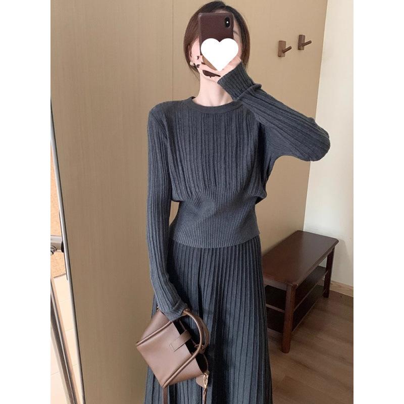 Korean Style High-Waisted Pleated Knit Midi Skirt: Elegant, Versatile, and Soft for a Casual Ladylike Look
