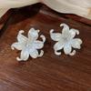 Chic Lily Stud Earrings White Acrylic Flower Women's Unusual Earrings Curved Petals Crystal Middle Unique Design Earrings