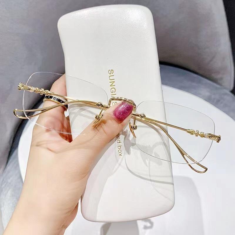 Ultralight Rimless Anti-Blue Light Reading Glasses - Fashionable, Anti-Radiation Design for Men & Women, Enhances Youthful Appearance.