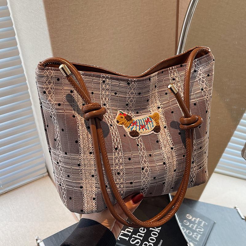 Cute Dachshund Dog One-shoulder Crossbody Bucket Bag New Niche Polka Dot Fashionable Simple Versatile Fashionable Texture Women's Bag