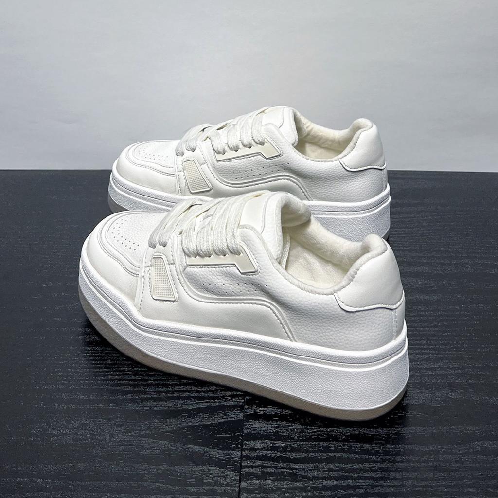 Thin velvet little white shoes women's winter leather thick baseplate shoes new versatile velvet sports and leisure shoes