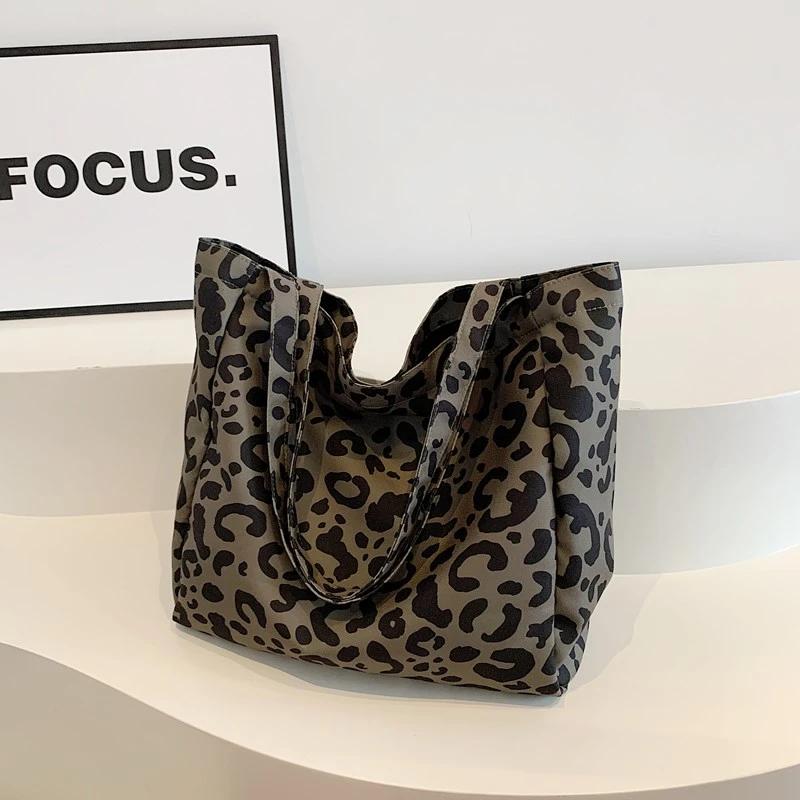 Bolso de hombro de lona con estampado de leopardo  cremallera de gran capacidad  moda versátil  bolso de hombro suave y sencillo  alta calidad