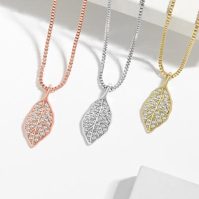 Rami Dorati, Foglie di Giada, Pendente, Catena Clavicola, Design di Nicchia INS, Collana Foglia Giallo Dorato