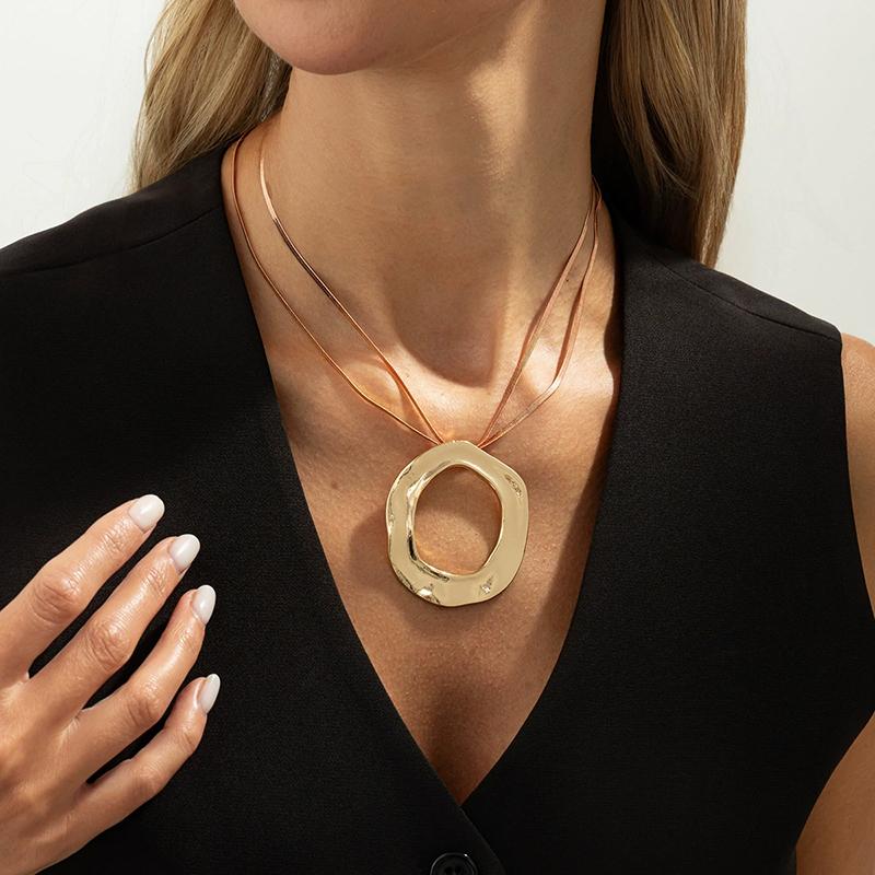 

Minimalist Irregular Circle Metal Necklace Earrings Set Fashion Hollow Women Exaggerated Hoop Statement Jewelry Party Daily Gift