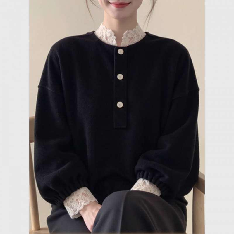 Elegant Black Velvet Lace Trim Women's Top - Chinese Style, Slimming & Versatile for Autumn/Winter 2026.