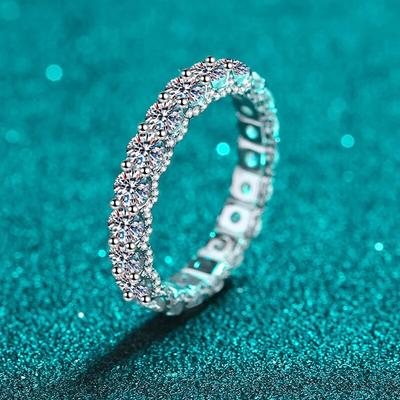 2,1 Karat Weißgold plattierter Moissanit-Ring für Damen, 100 % 925er-Sterlingsilber, voller Enternity-Diamant, Ehering GRA