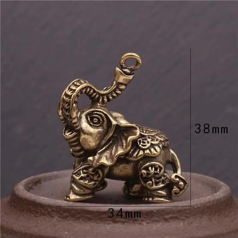 Retro Brass Solid Elephant Statue Desk Decoration Small Statue Home Decoration Keychain Metal Animal Keychain