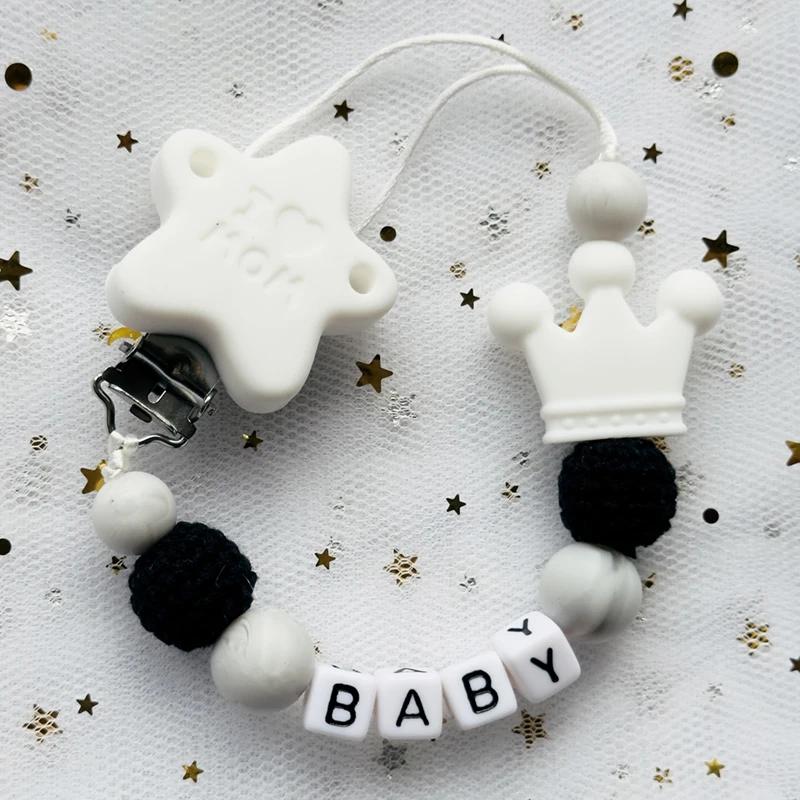 NEUER Individuell Personalisierter Name Schnullerkette Handgefertigte Buchenholz-Kette Silikon-Kronenhalter Schnuller Baby Zahnungsspielzeug Kauspielzeug Geschenk